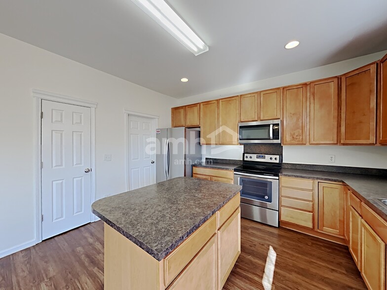 Building Photo - 9015 Goldfields Dr