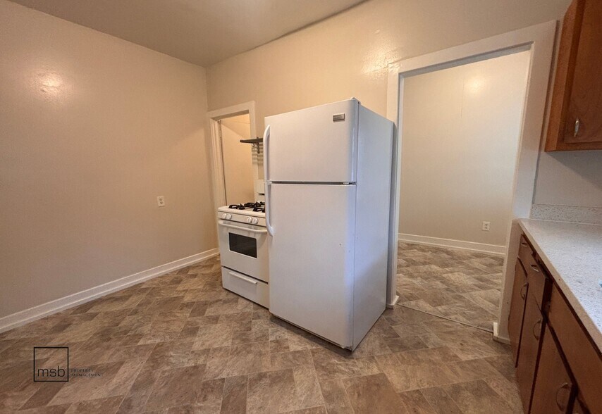 Building Photo - 1120 12th St