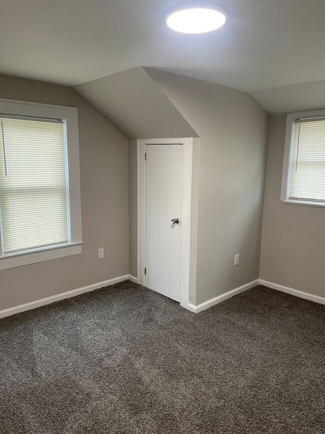 Building Photo - 816 Efird St