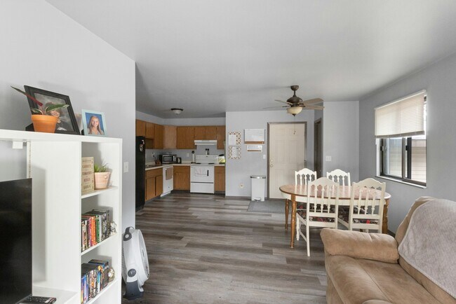 Building Photo - 271 Shannon Ct