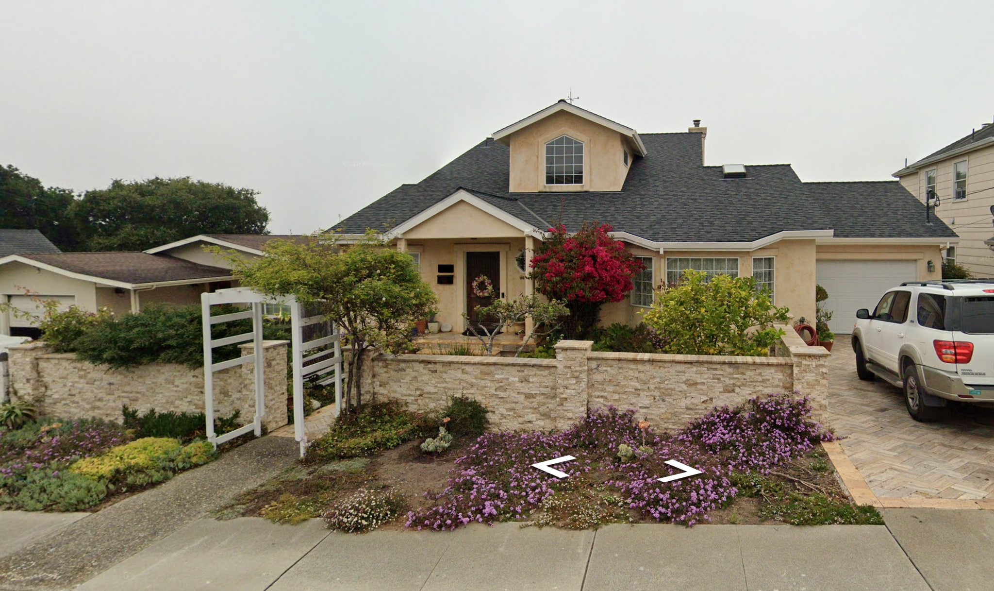 House - 746 Newton St