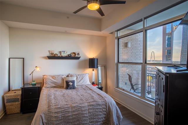 Building Photo - 2323 N Houston St