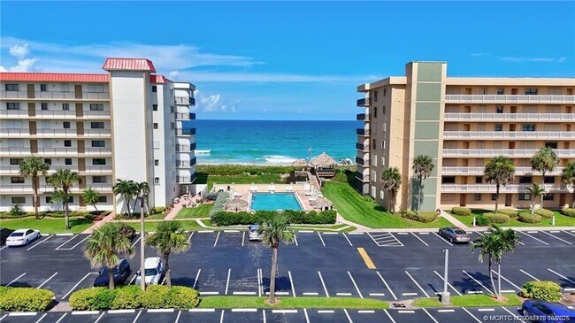 Building Photo - 10200 S Ocean Dr