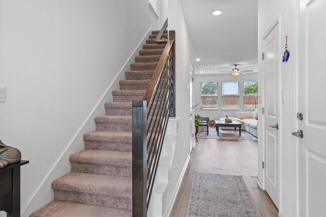 Building Photo - 1617 Purple Martin Dr