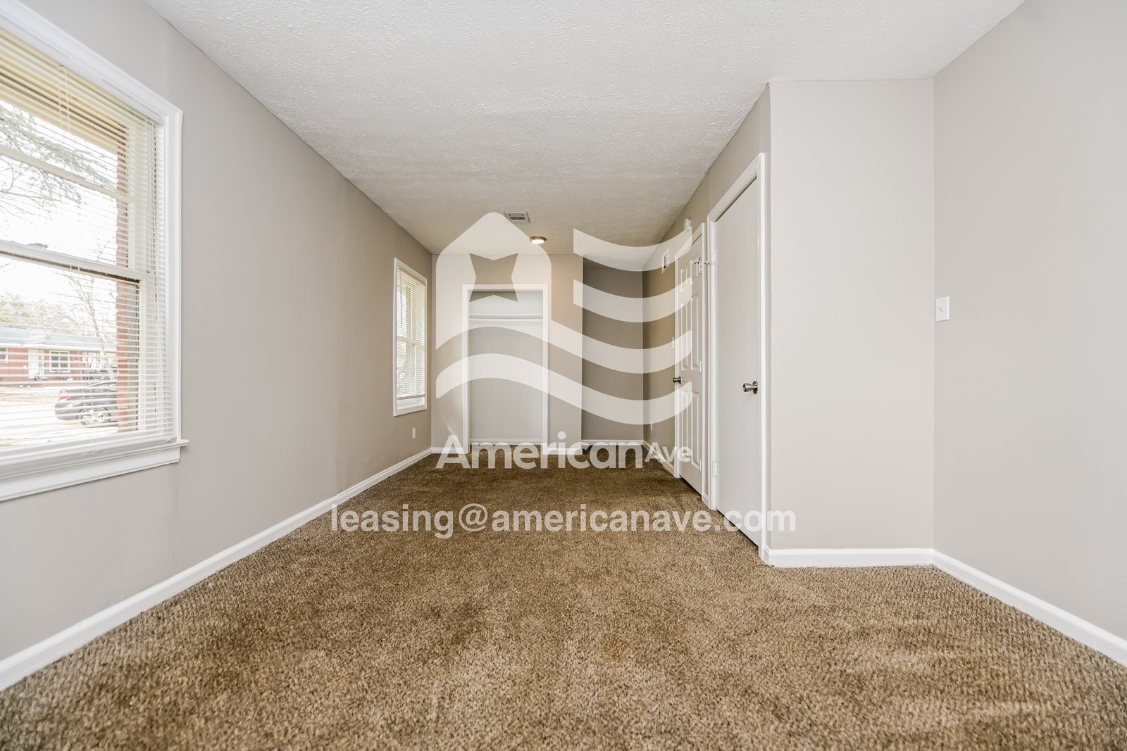 Building Photo - 114 Ravenwood Way