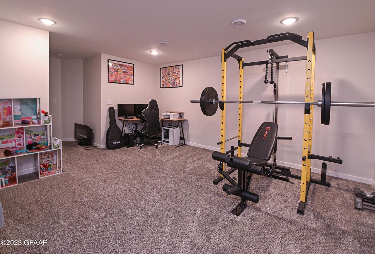 Building Photo - 809 Thames Ct