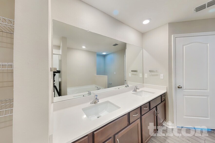 Building Photo - 443 Underwood Trl