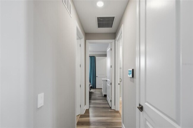 Building Photo - 7849 Mainsail Ln