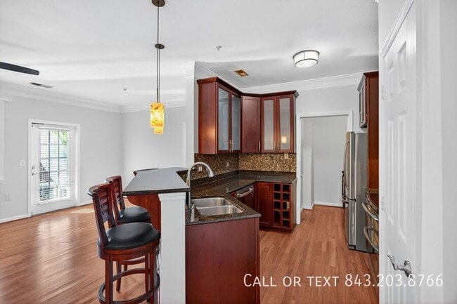 Building Photo - 1589 Cambridge Lakes Dr