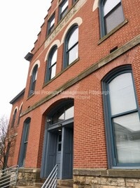 Building Photo - 171 S 15th St