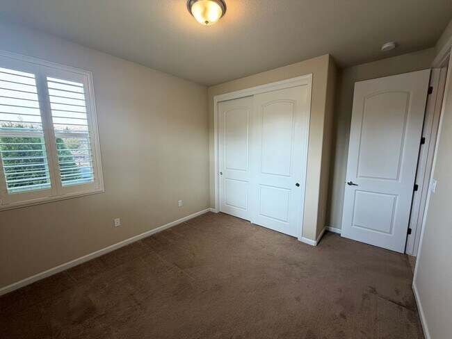 Building Photo - 3 Bedroom Home in Sparks Gated Community!