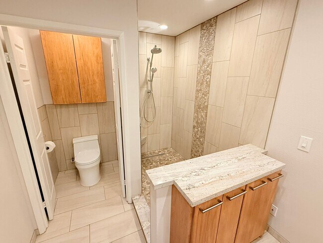 Building Photo - Beautifully Remodeled Condo in Saddlerock Estates