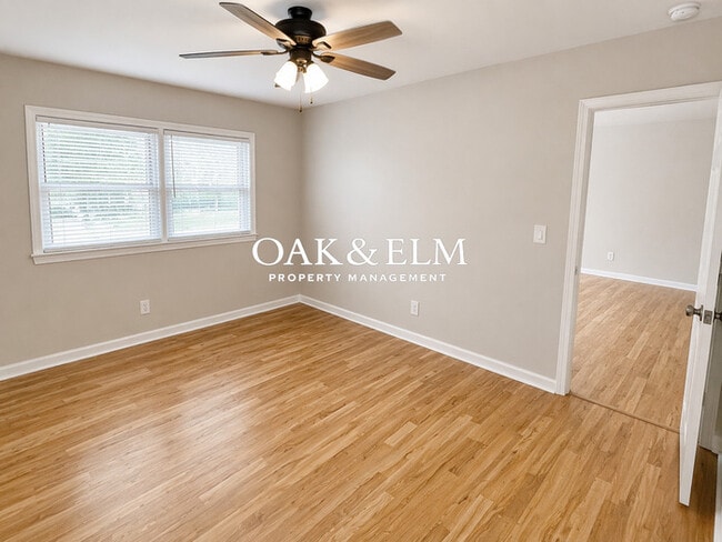 Building Photo - Welcome to this beautifully updated 4 bedrooms, 2 full bath, 1400 Square feet home