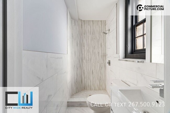 Building Photo - 929 Marlborough St