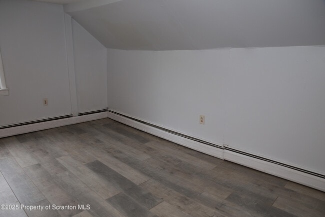 Building Photo - 18 Grove St