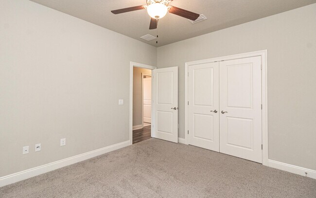 Building Photo - 9209 Ridge Rd