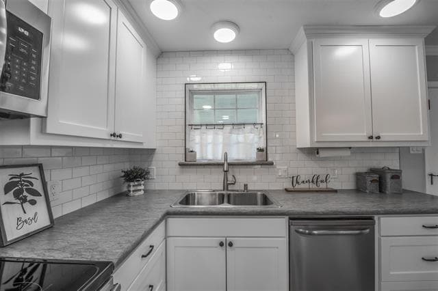 Building Photo - 301 Cherry St