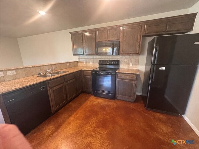 Building Photo - 2204 Indian Trail