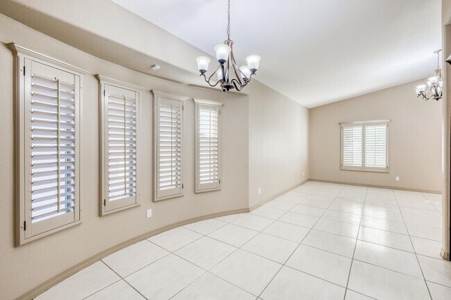 Building Photo - Beautiful 3 bed-2 baths home in 79911