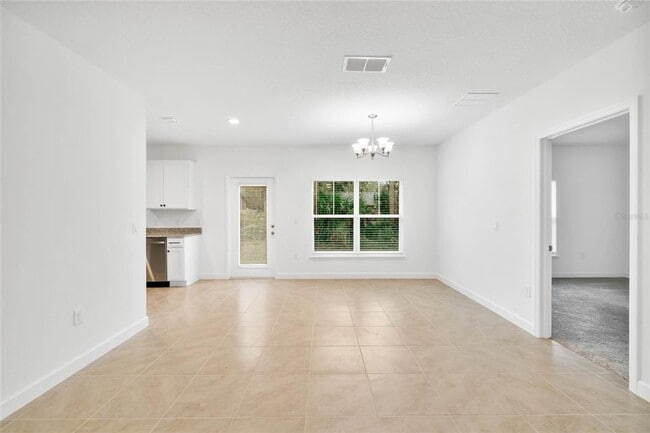 Building Photo - 1308 BOND