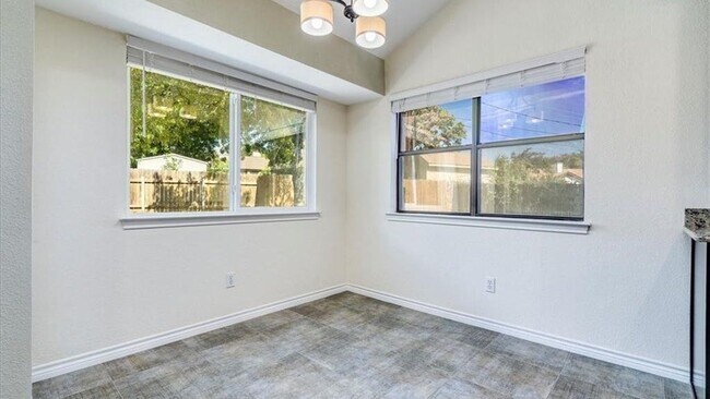 Building Photo - 507 Gregory Cove