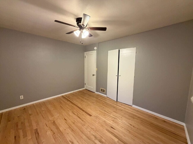 Building Photo - South Burlingame Classic Cottage, Gardners Welcome