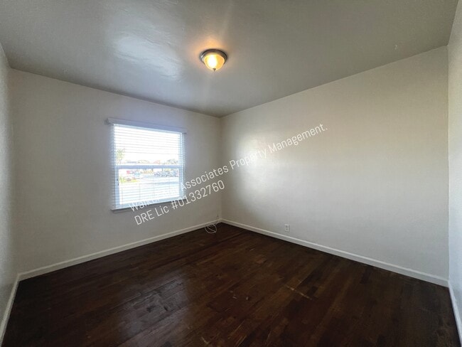 Building Photo - 102 Palm Ct Dr