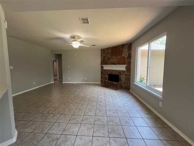 Building Photo - 11718 Short Trail Ln