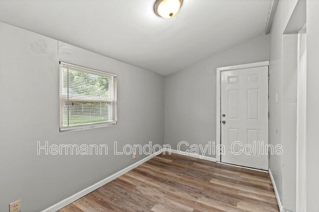 Building Photo - 7024 Claremore Ave