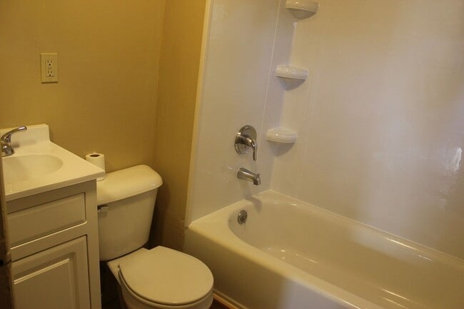 Building Photo - 110 1/2 S F, Livingston MT