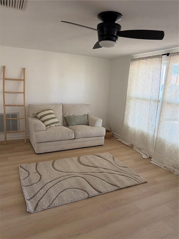 Building Photo - 3352 Honeymoon Ln