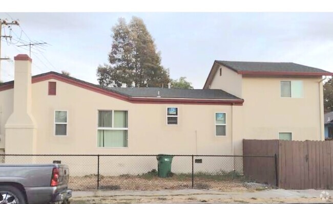 Building Photo - 8101 Hillside St