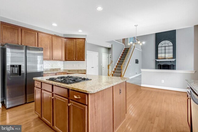 Building Photo - 15053 Doral Pl