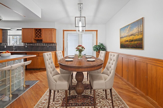 Building Photo - 655 Ferndale Ave