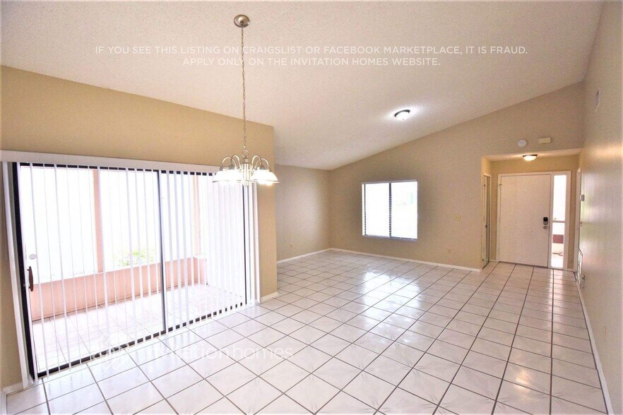 Building Photo - 427 Red Coat Ln