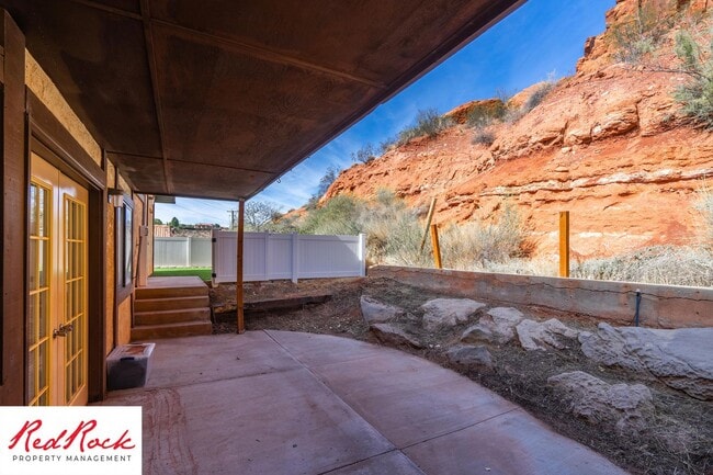 Building Photo - 3 Bedroom Home with Red Rock Views and Community Pool