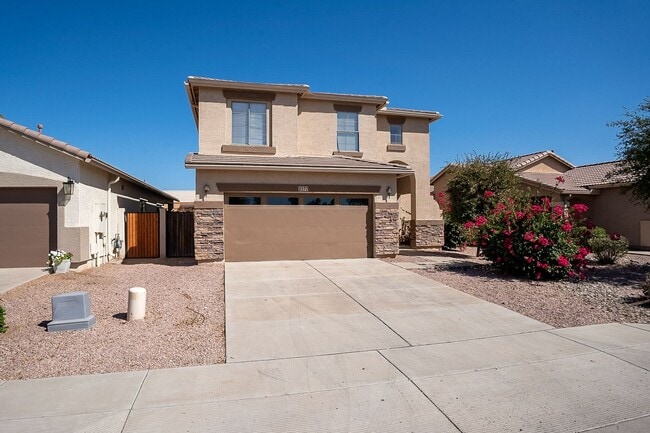 Building Photo - large 3 bedroom home for rent