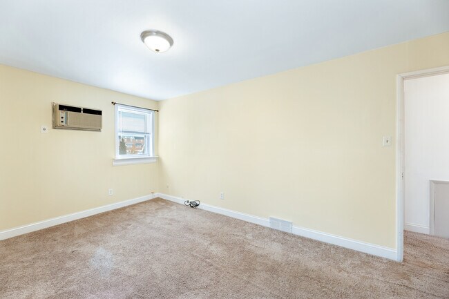 Building Photo - 12450 Knights Rd