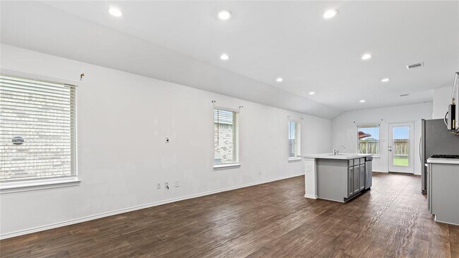 Building Photo - 2326 Spruce Clf Ln