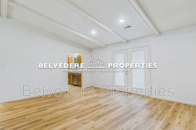 Building Photo - 6 Bellows Ct