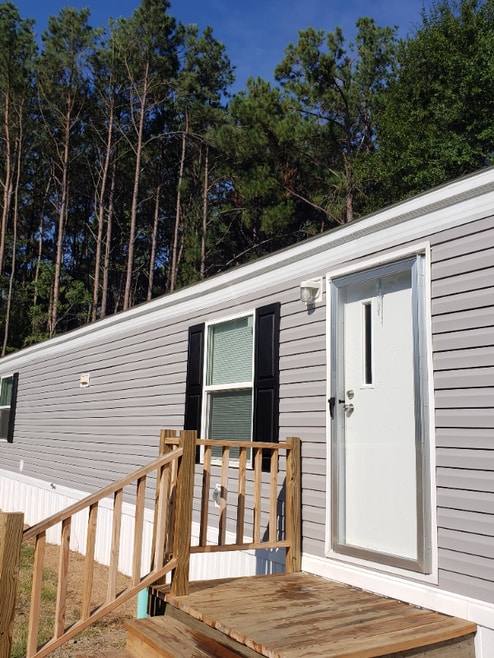 Building Photo - 2715 W McCrainie St