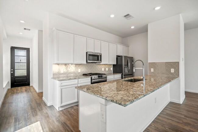 Building Photo - 613 Royal Arch Dr