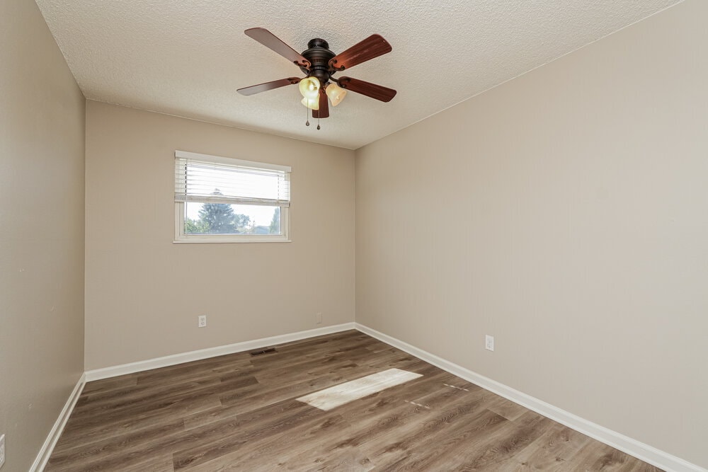 Building Photo - 4945 Manzana Dr