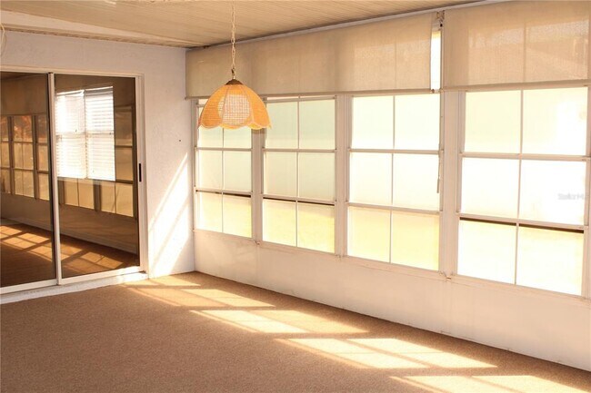 Building Photo - 1507 Lantana Ct