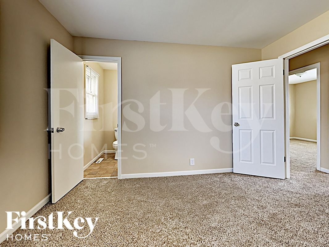 Building Photo - 8920 Woody Trail