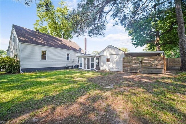 Building Photo - 3820 Race St