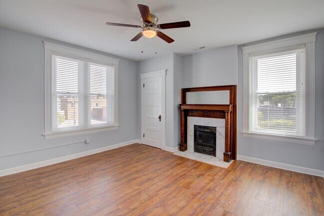 Building Photo - 1629 Hoffner St