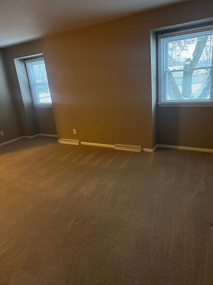 Building Photo - 5325 Territorial Rd