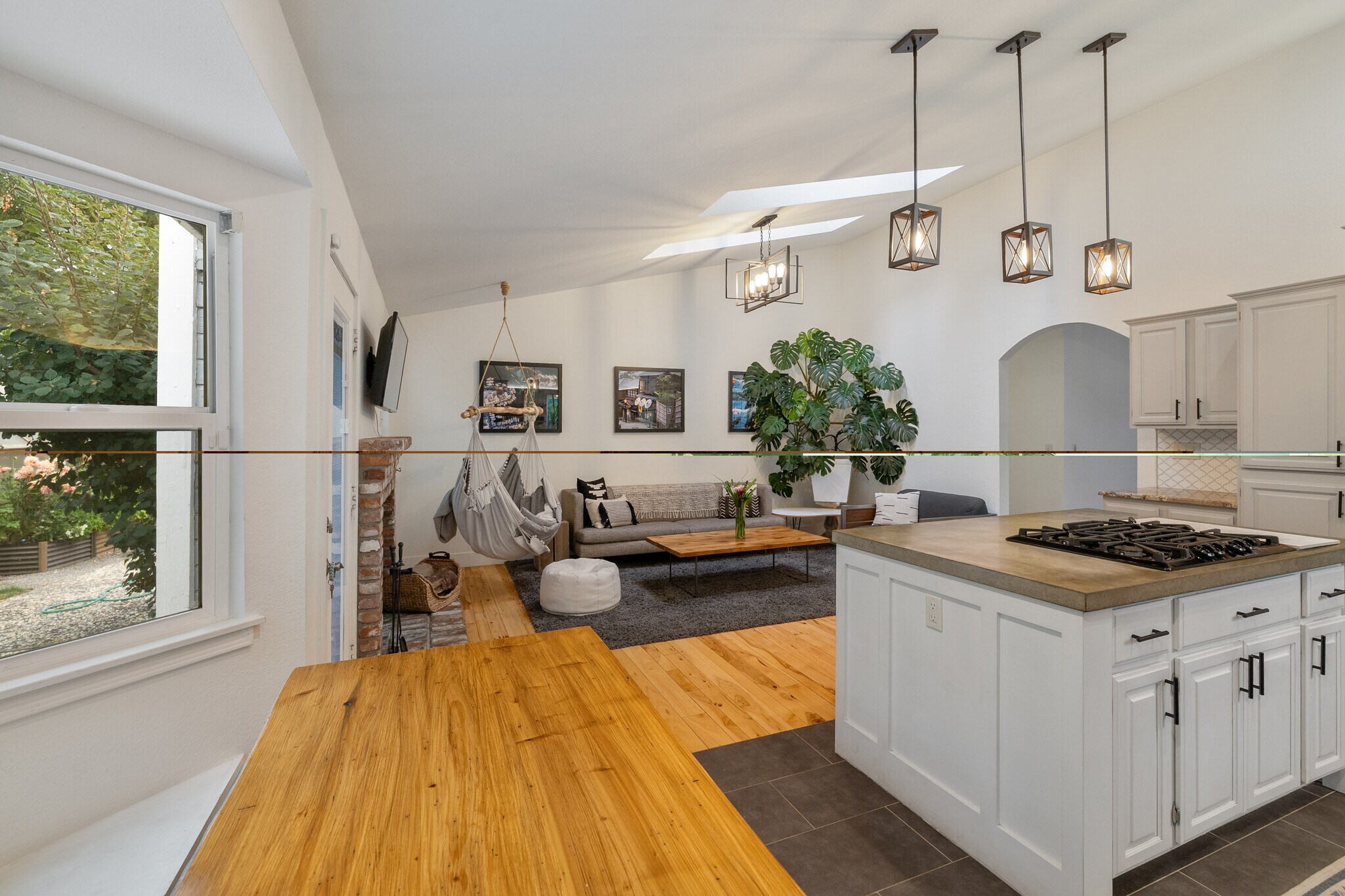 Building Photo - 1557 Bramble Ct