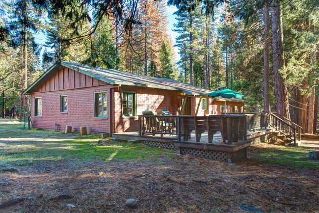 Building Photo - 8015 Chilnualna Falls Rd
